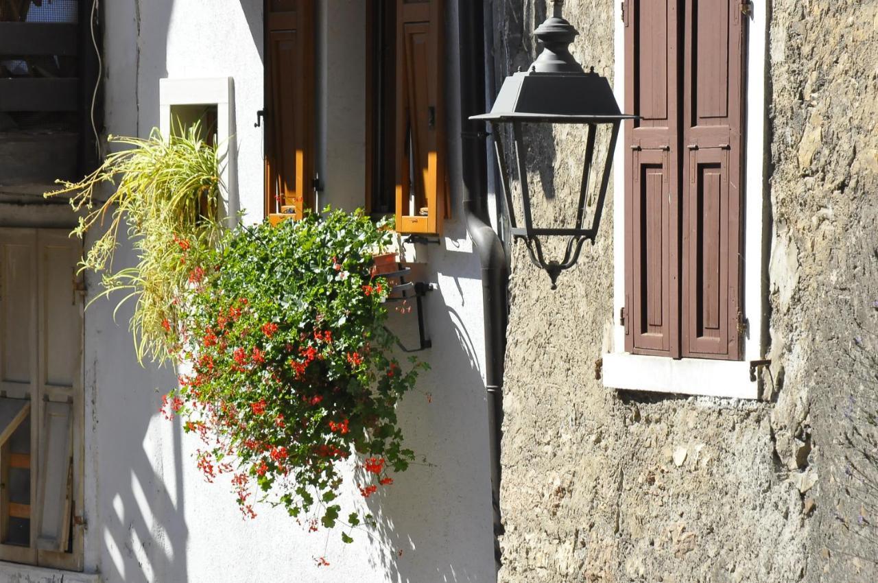 Albergo Meublè Olivi Toscolano Maderno Exterior foto